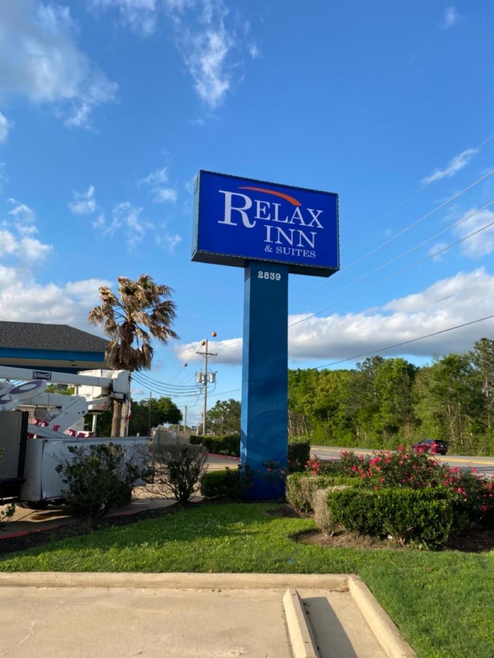 Relax Inn & Suites Angleton Buitenkant foto